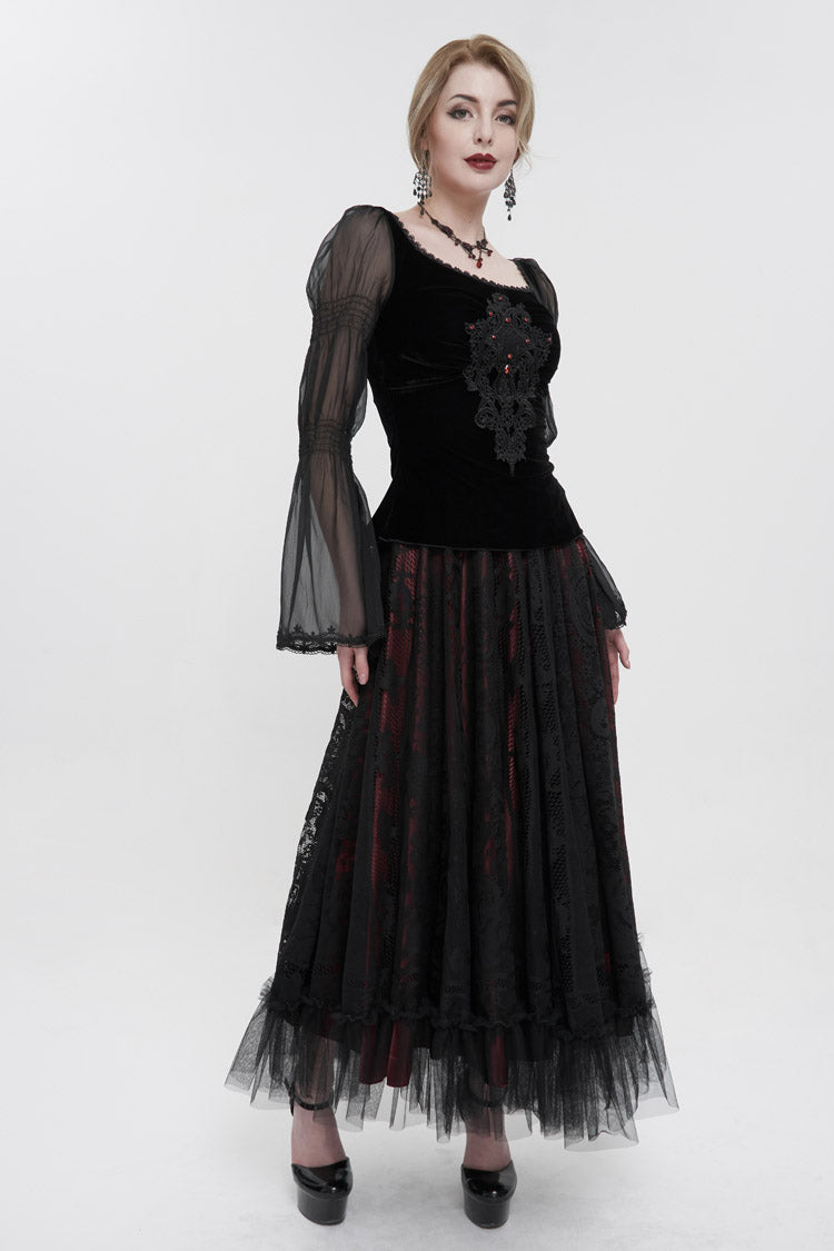 Schwarzes Chiffon-T-Shirt mit langen Ärmeln aus Samt und Applikationen auf der Brust mit blutroten Rauten für Damen im Gothic-Stil